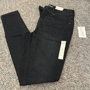 NWT Skinny jeans